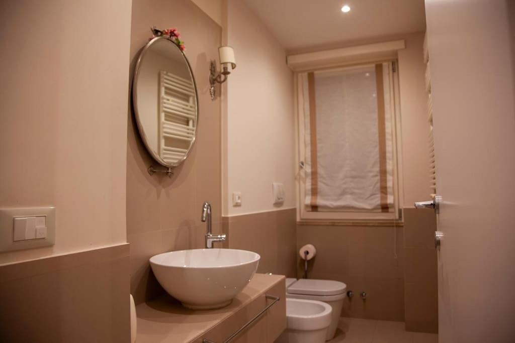 Roma, Gemelli Casa Eleganza, Resort Modernista Extérieur photo